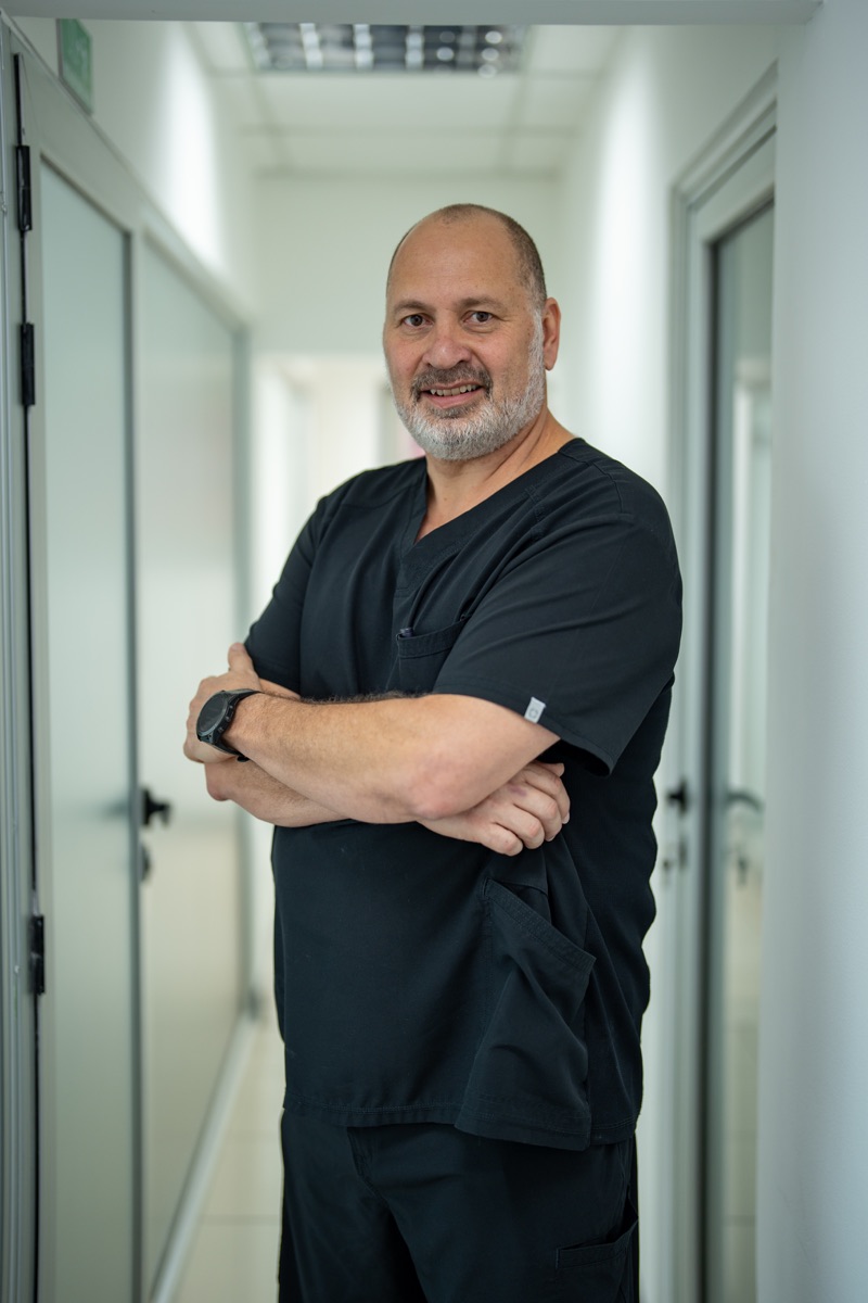 Dr. Sergio Luna – Clínica Regenerum